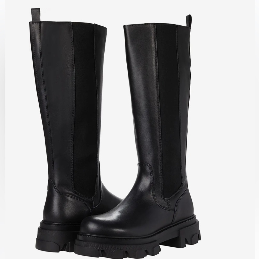 Black Steve Madden ESMA boots, size 8